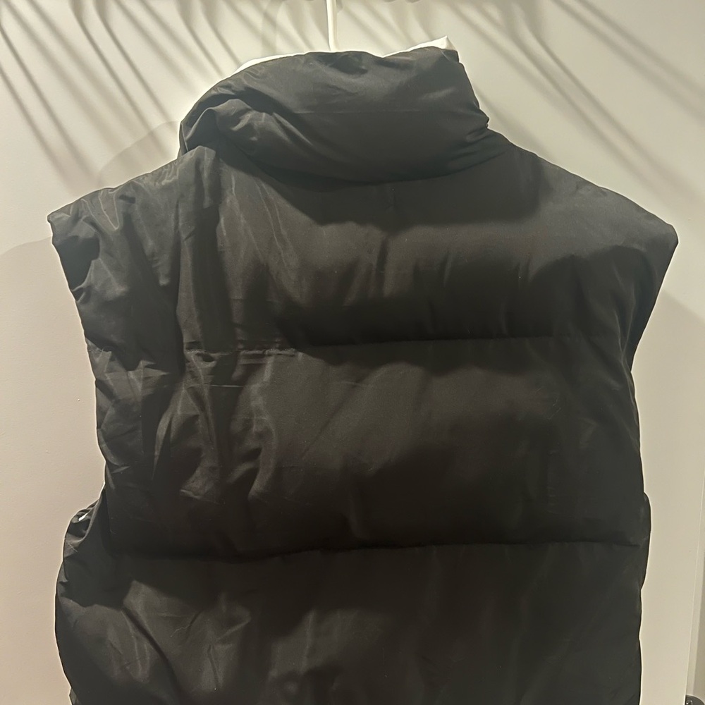 Leela & Lavender Black and White Puffer Vest - Picture 2 of 3